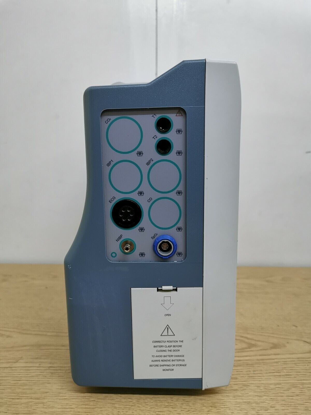 charter kontron CK3100 patient monitor with vital parameters + CO22