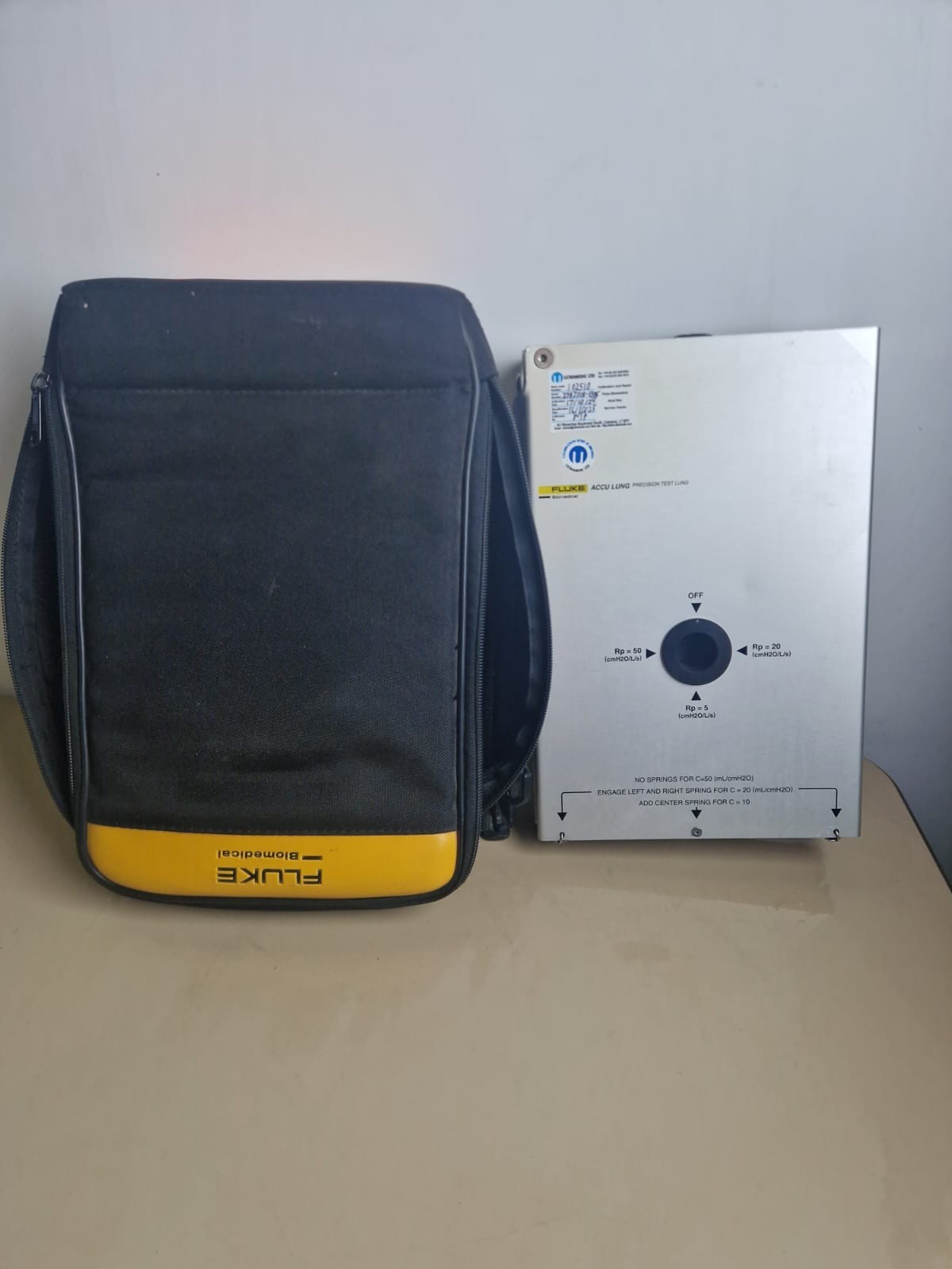 fluke accu lung precision test lung portable appliance calibrator tester0