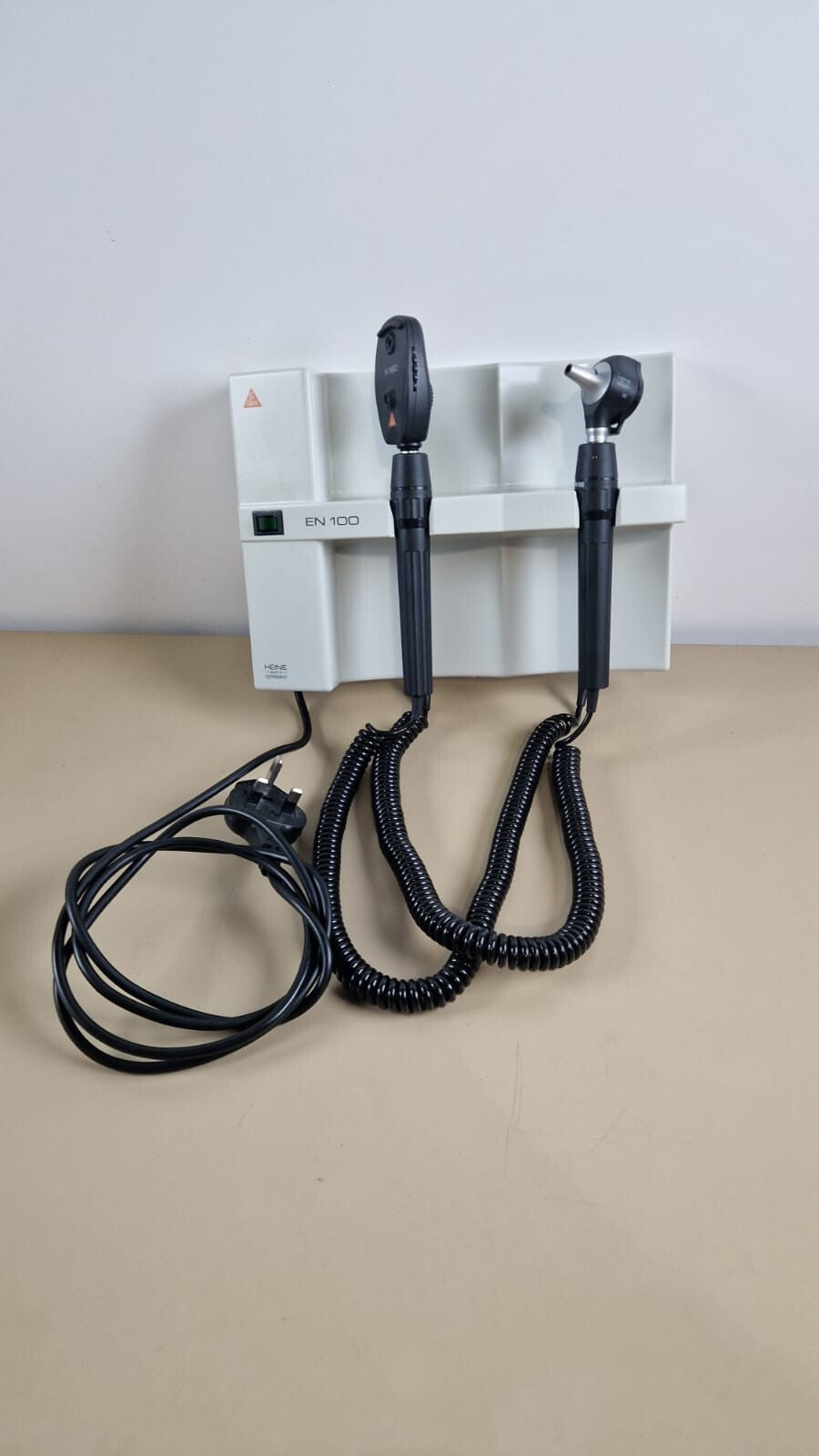 HEINE EN100 diagnostic unit with K180 otoscope with K180 ophthalmoscope heine0