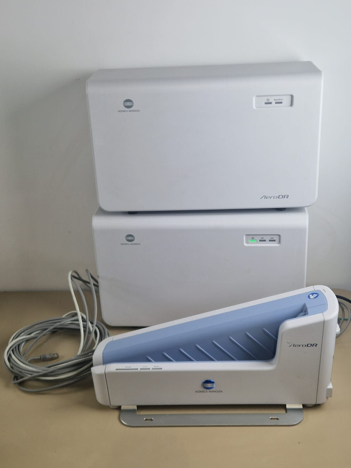 konica minolta X RAY aeroDR battery charger + aeroDR X-1 + aeroDR B-1 interface0