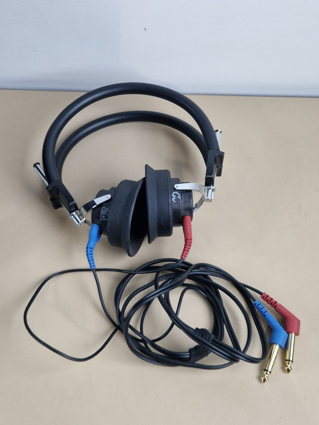 kamplex KS8 portable hearing aid analyzer tester headphone and controller10