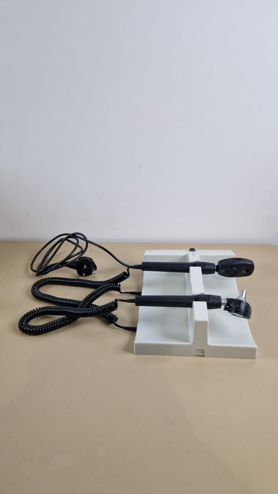HEINE EN100 diagnostic unit with K180 otoscope with K180 ophthalmoscope heine6