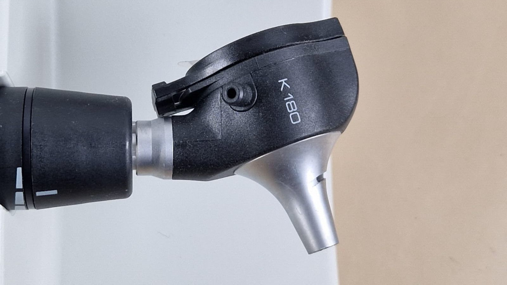 HEINE EN100 diagnostic unit with K180 otoscope with K180 ophthalmoscope heine10