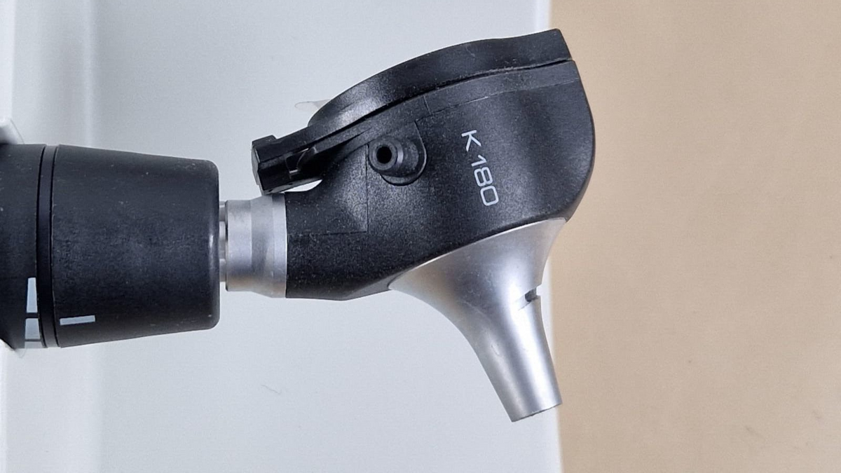 HEINE EN100 diagnostic unit with K180 otoscope with K180 ophthalmoscope heine10