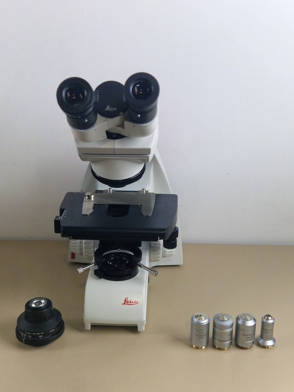 leica DM 750/5K binocular biological microscope with 4 objectives7