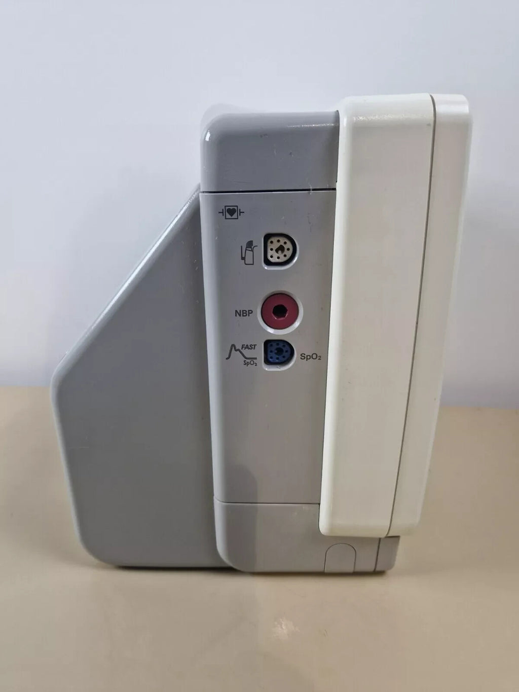 philips intellivue MPT5 patient monitor NIBP SPO2 telemetry connector M8105AT13