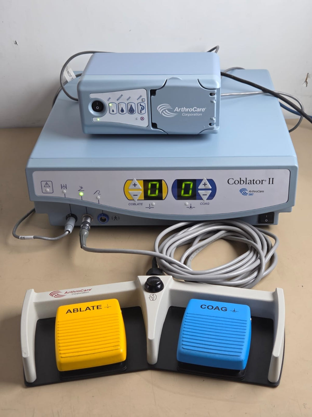 arthrocare ENT coblator II  8000E controller with footswitch and irrigation pump0