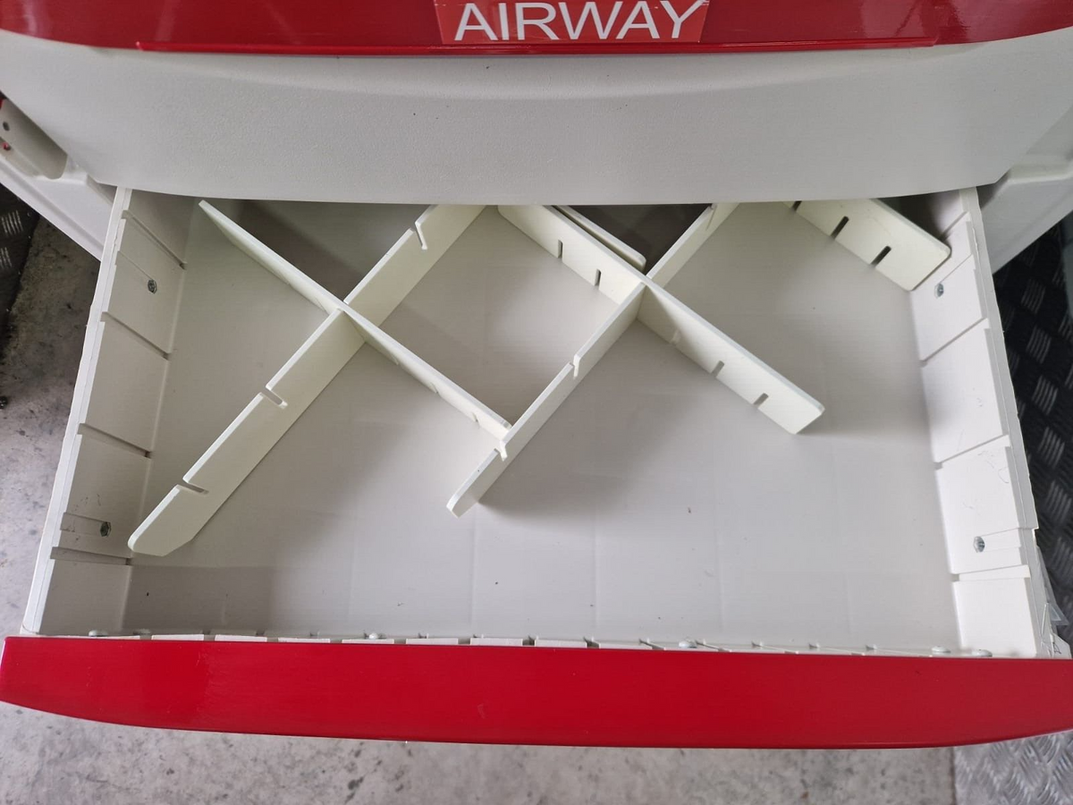 metro flexline crash cart trolley Microban Antimicrobial + IV stand power point5