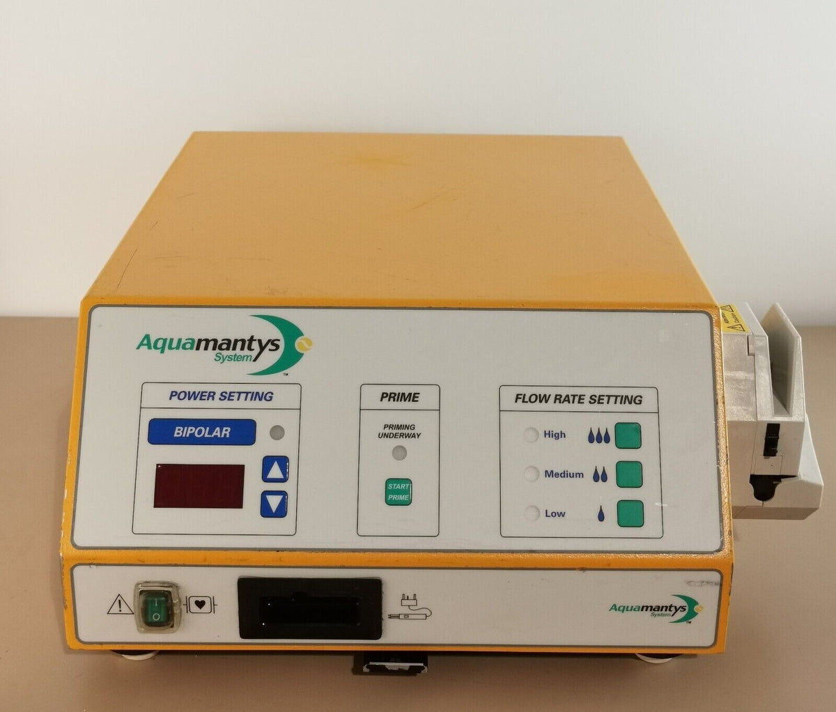 medtronic aquamantys 40-403-1R bipolar sealer RF generator  with handpiece2