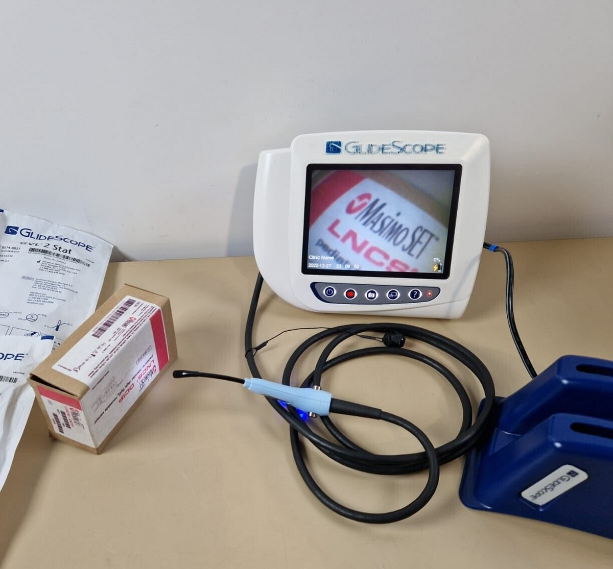 verathon glidescope laryngoscope video monitor with size 1 2 video glidescope1