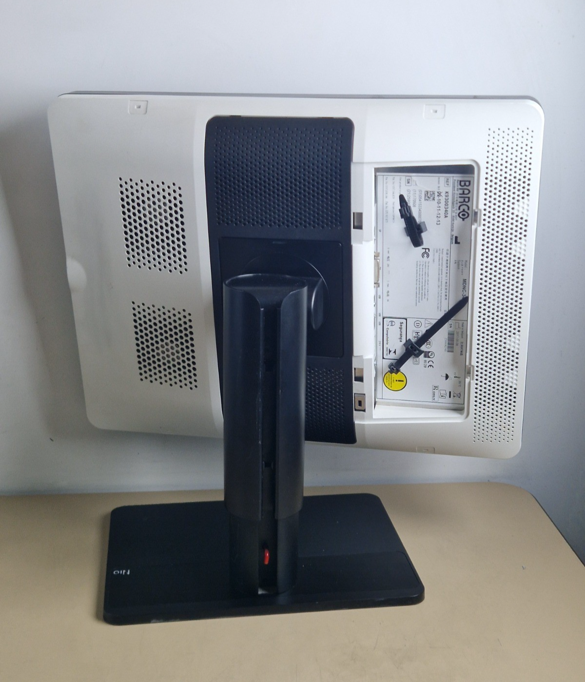 barco MDNC 3421 3MP 21" radiology display monitor K9300340A with power supply6