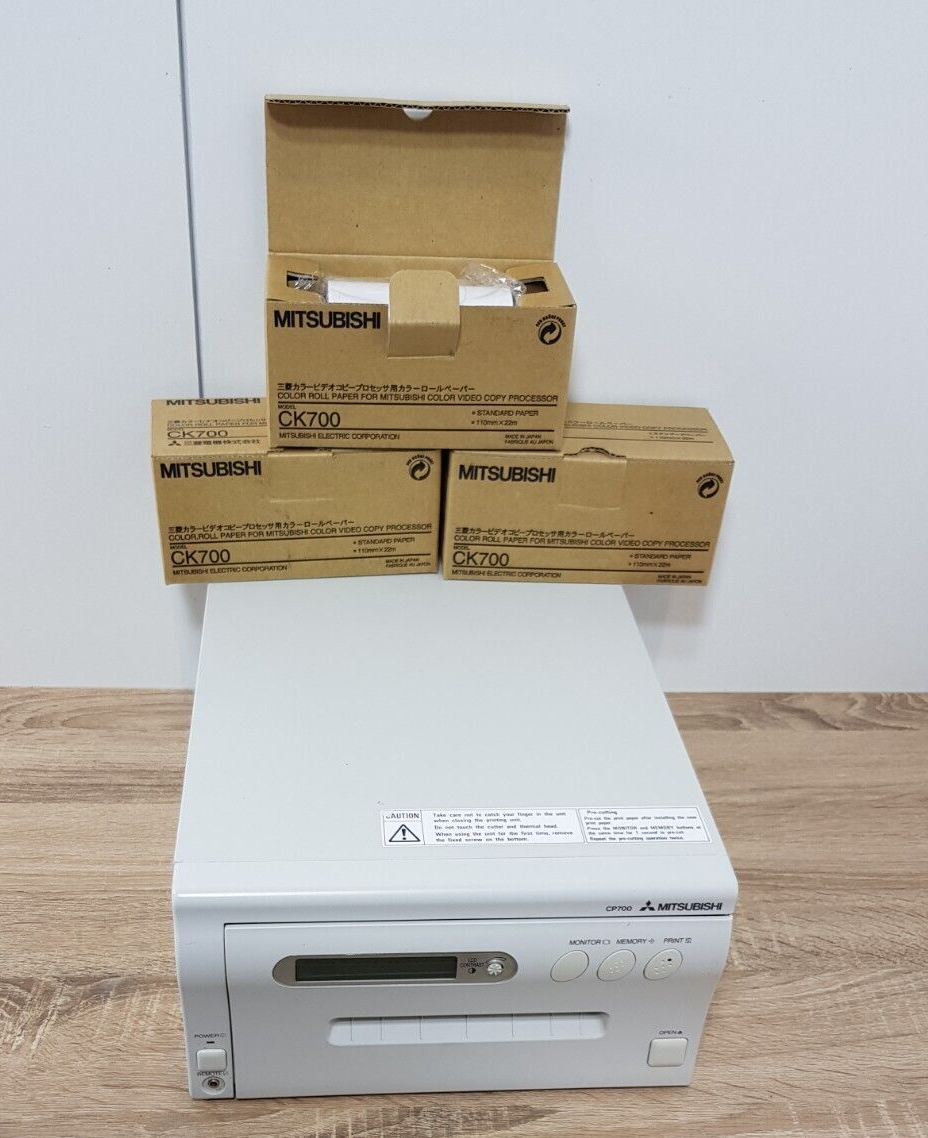 mitsubishi CP700E video color RGB SYNC printer + remote controller + spare paper0