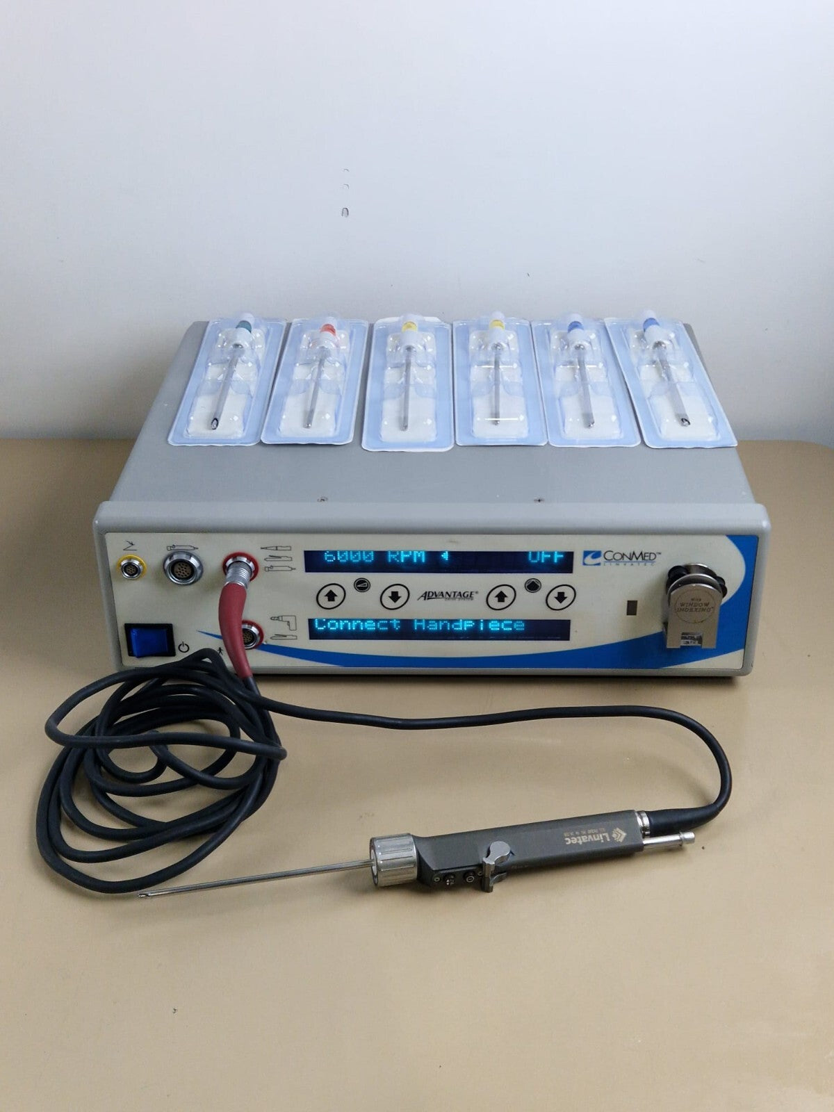 conmed linvatec D3000 advantage system with shaver handpiece D9824 + controller0