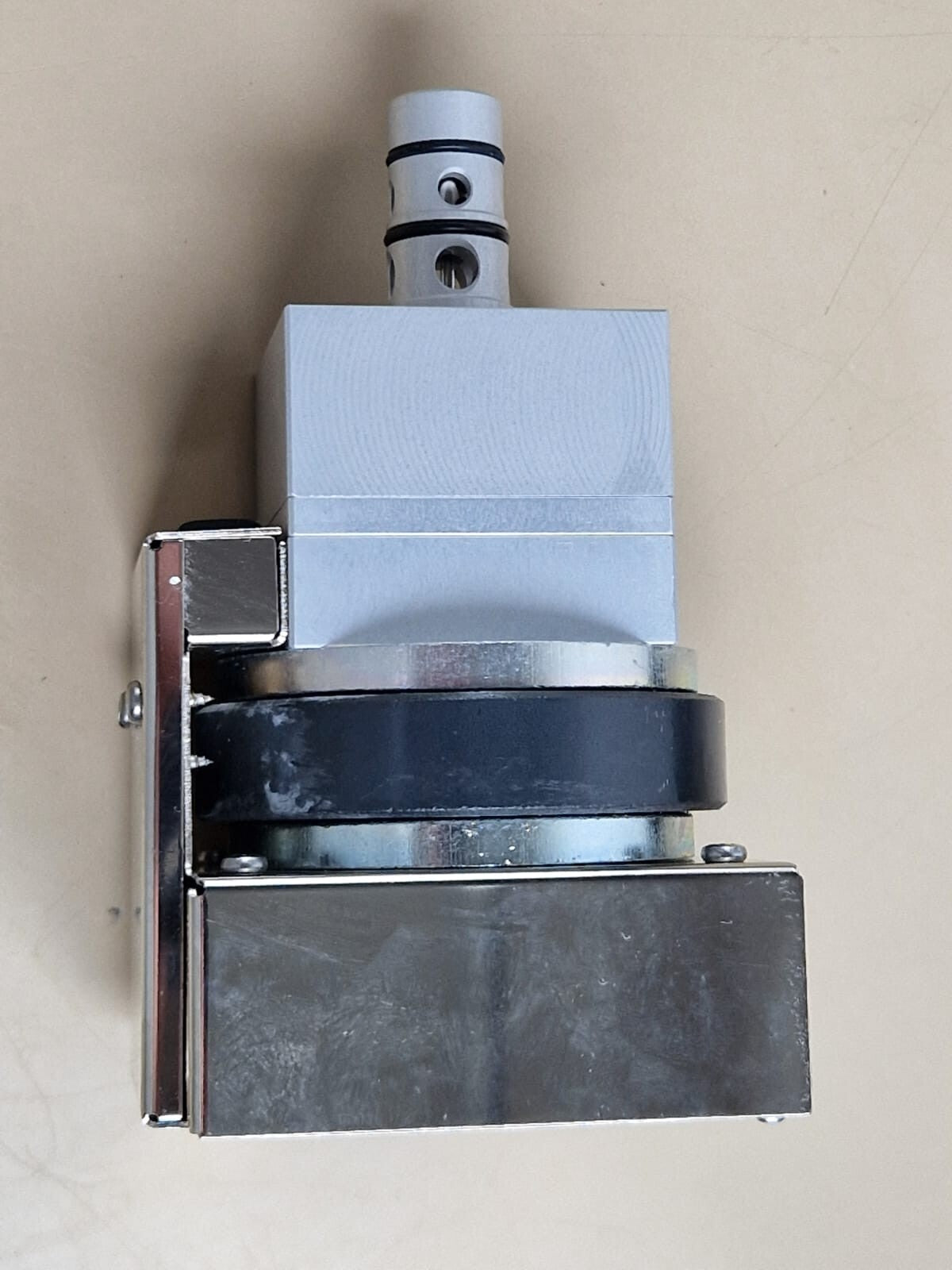 drager air  ref 8412128 - 15ASHB - 1033 ventilator valve7