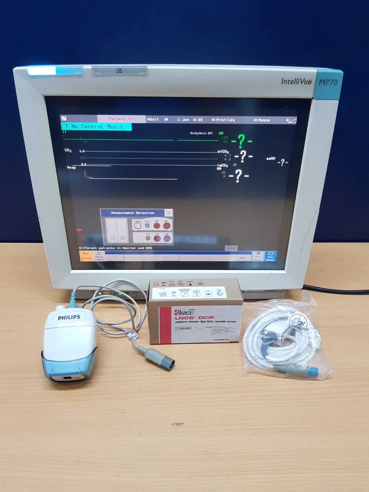 Philips MP70 Patient Monitor M3001A and CO2 GAS module ECG SpO2 NIBP IBP0