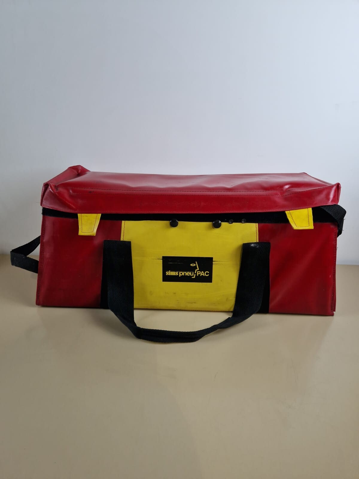 sims pneupac bag ambulance ventilator carry case1