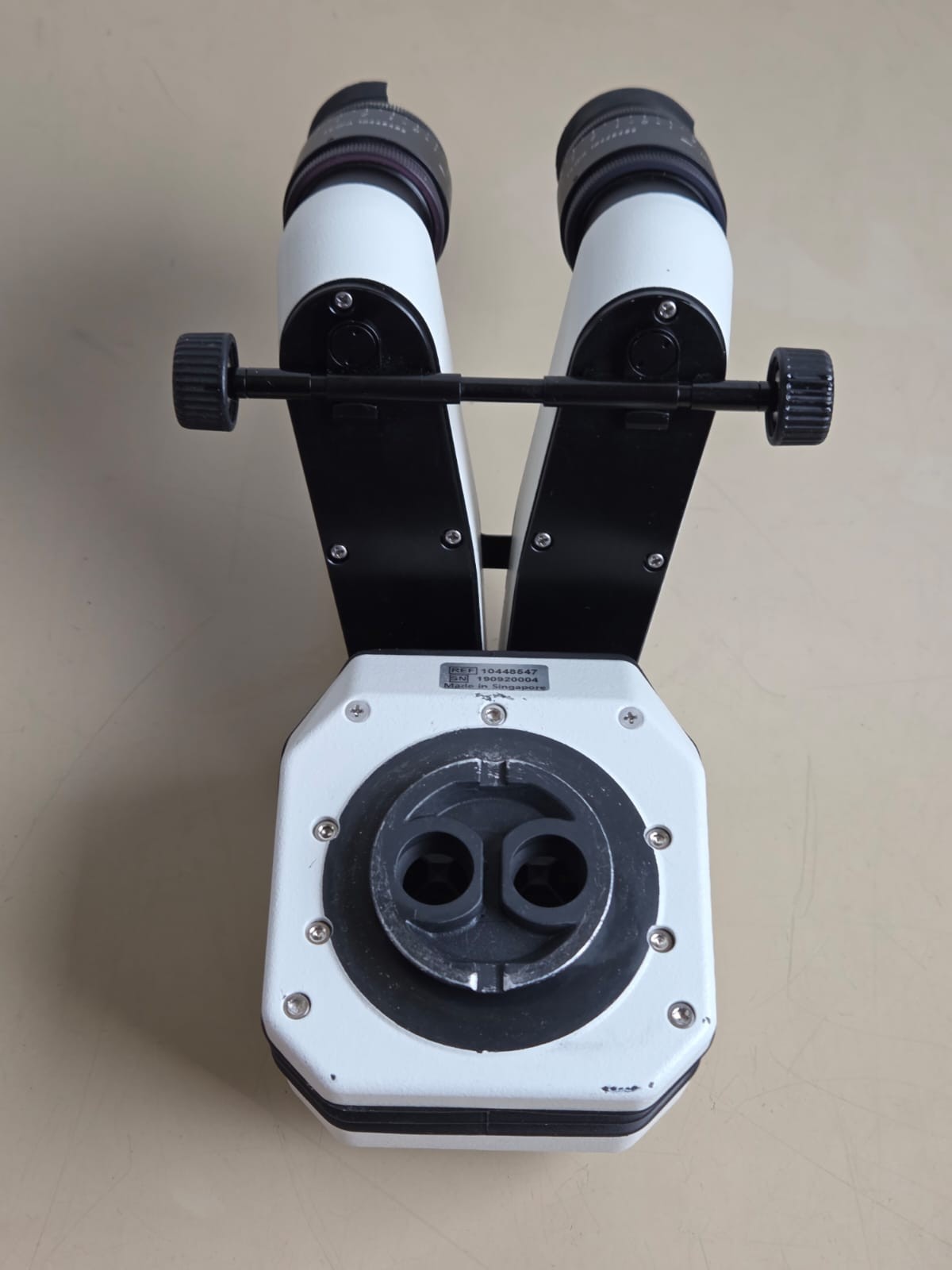 leica ref 10448547 surgical microscope binocular head with 2 eyepiece 10464850