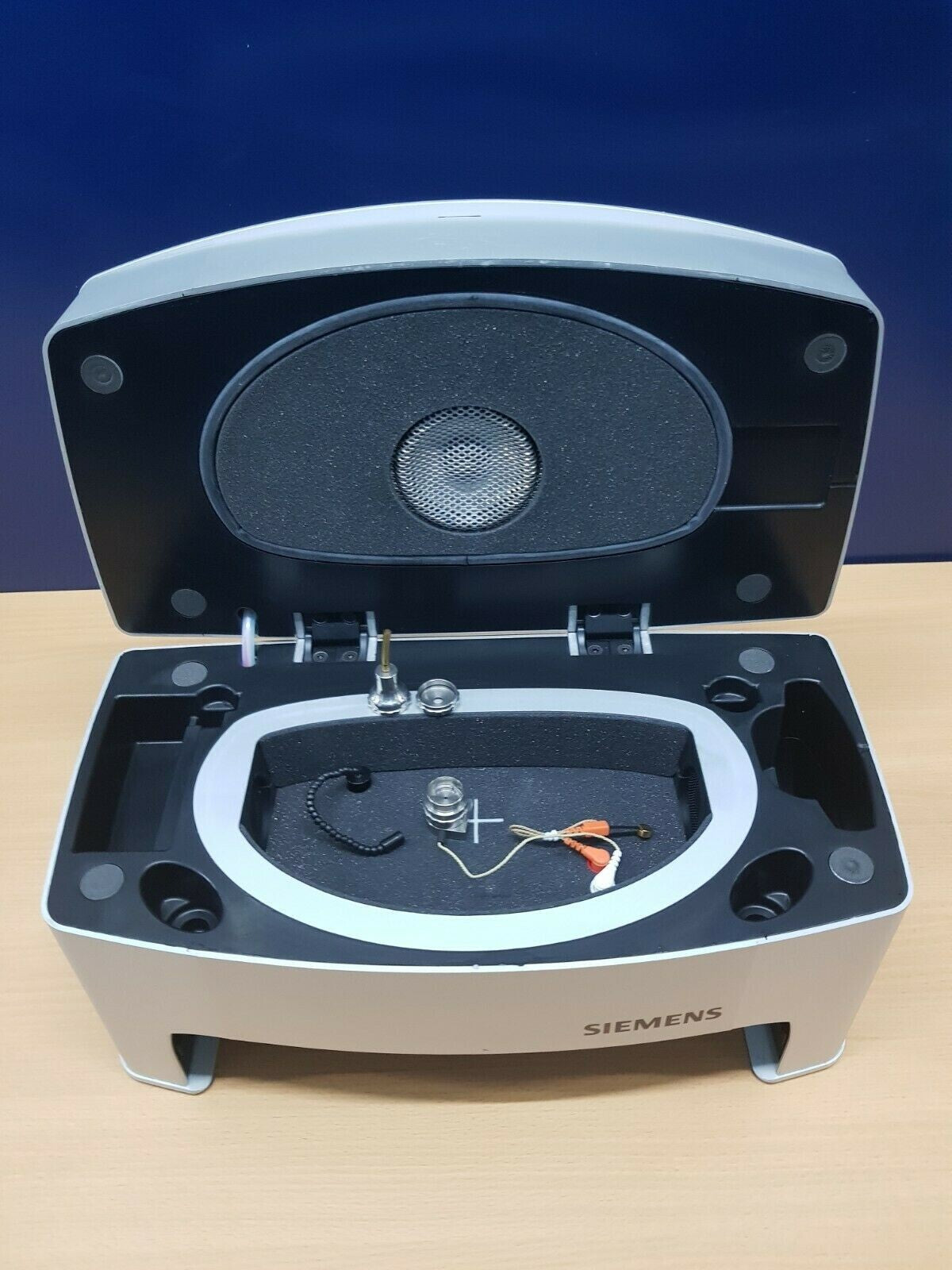 siemens unity 2 hearing analyser docking station ref: 8768934 with 2cc coupler1