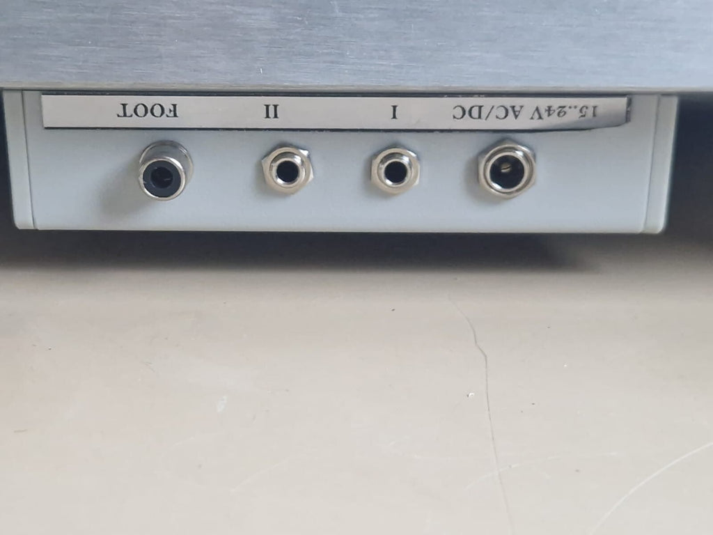 precision plus M finishing touch with handpiece and footswitch3