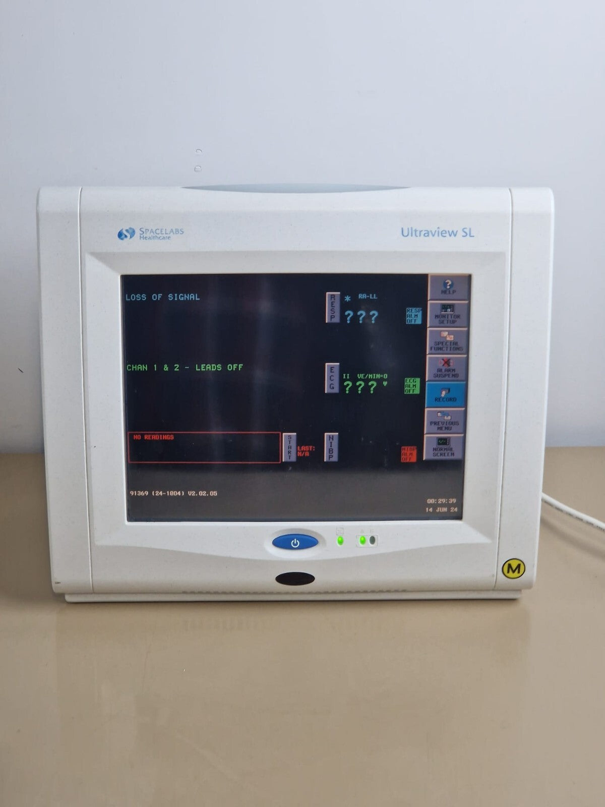 patient monitor Spacelabs Ultraview SL2400 with ECG SpO2 BP IBP module0