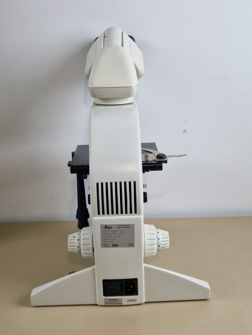 leica DMLS microscope with 3 plan apochromat + 1x fluotar objective22