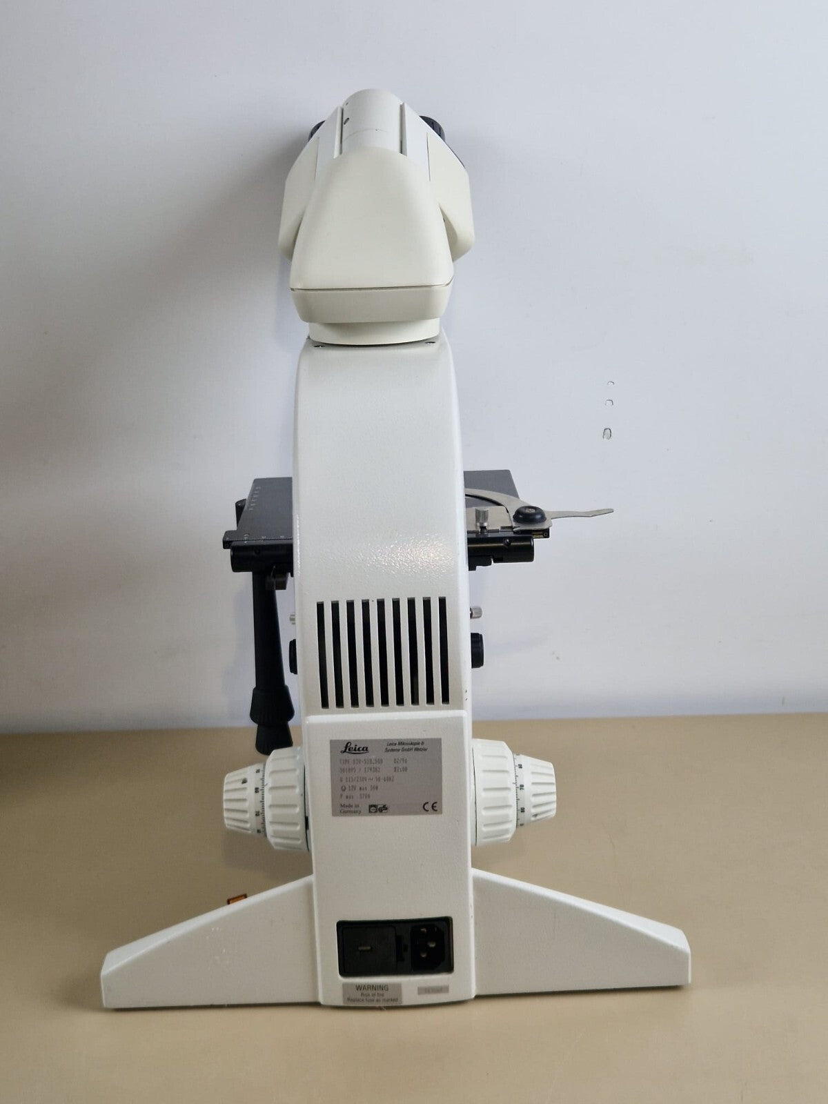 leica DMLS microscope with 3 plan apochromat + 1x fluotar objective22