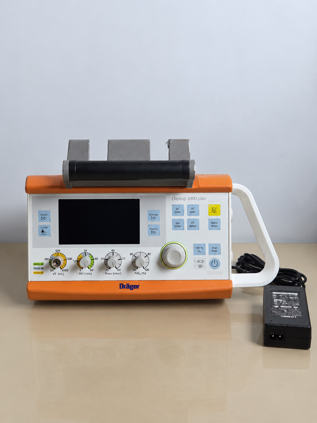 DRAEGER Drager oxylog 3000 plus ventilator drager with O2 hose + PSU