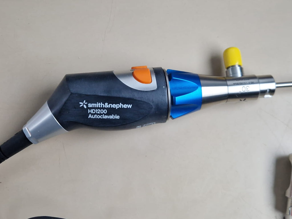 smith nephew dyonics 72203360: Camera head HD1200 autoclavable + 4mm 30 degree scope