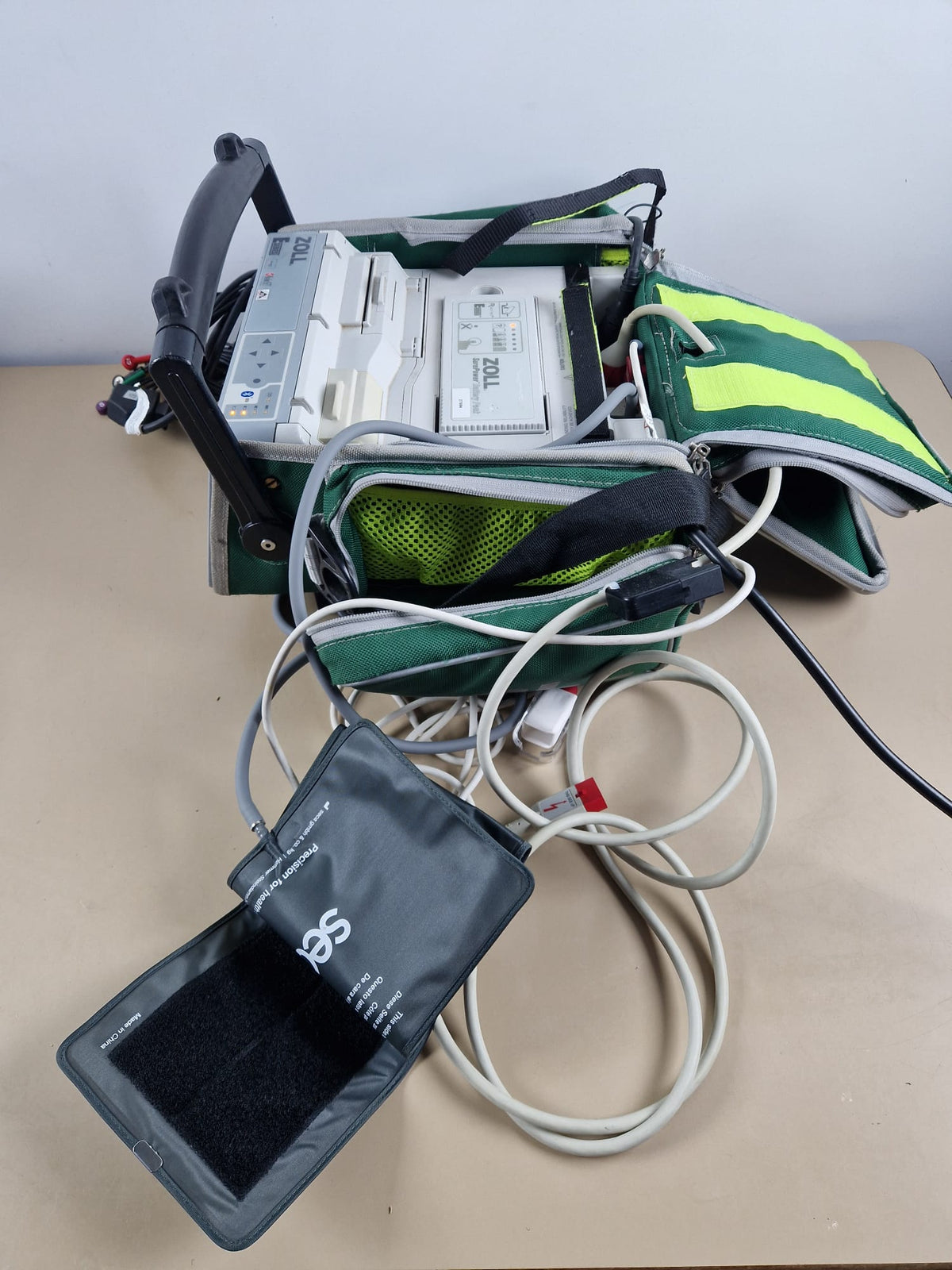 ZOLL M Series Pacer Defibrillator Monitor CO2 12-Lead ECG SpO2 NIBP