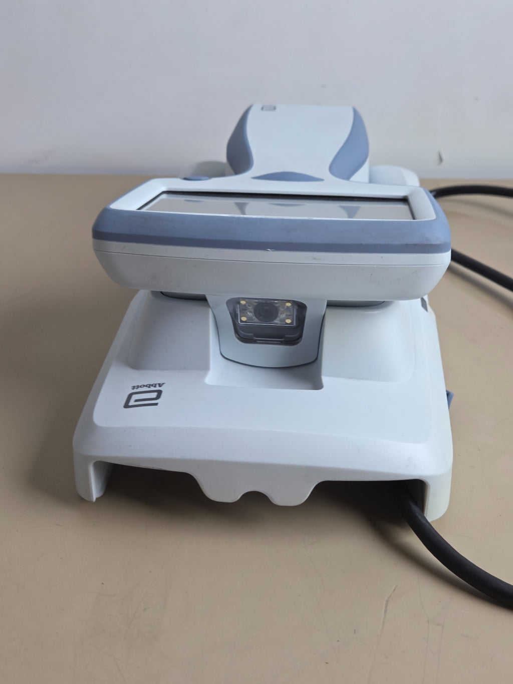 Abbott i-STAT Alinity base station camera and analyzer cradle