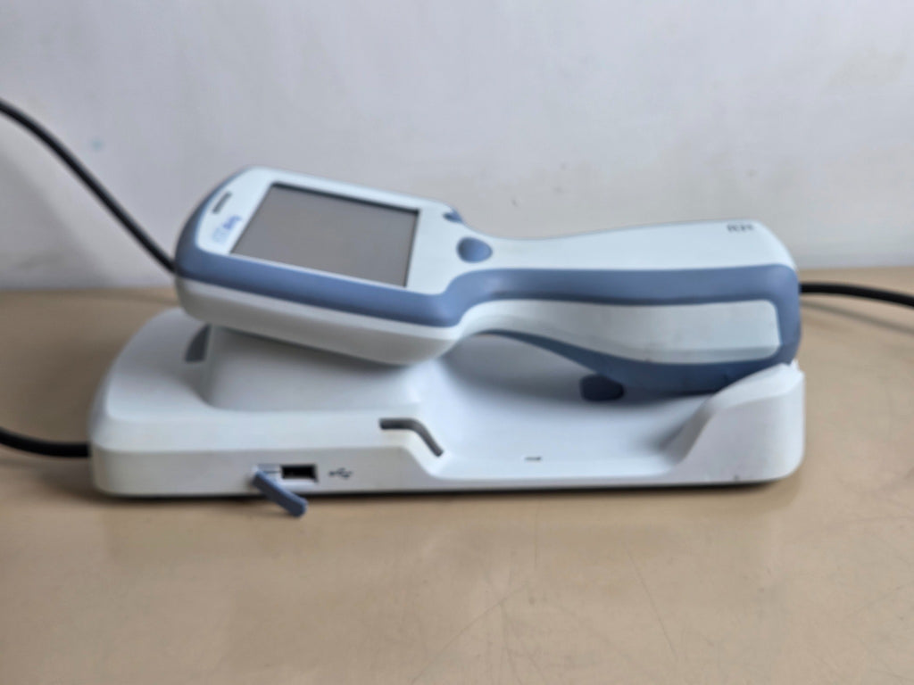 Abbott i-STAT Alinity base station USB connection side