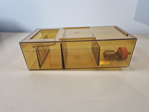 Isolette humidity reservoir side view