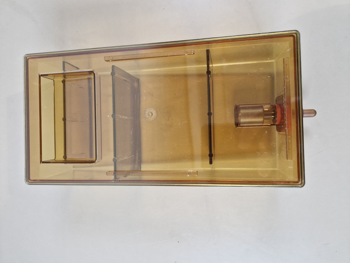 Isolette humidity reservoir internal top view