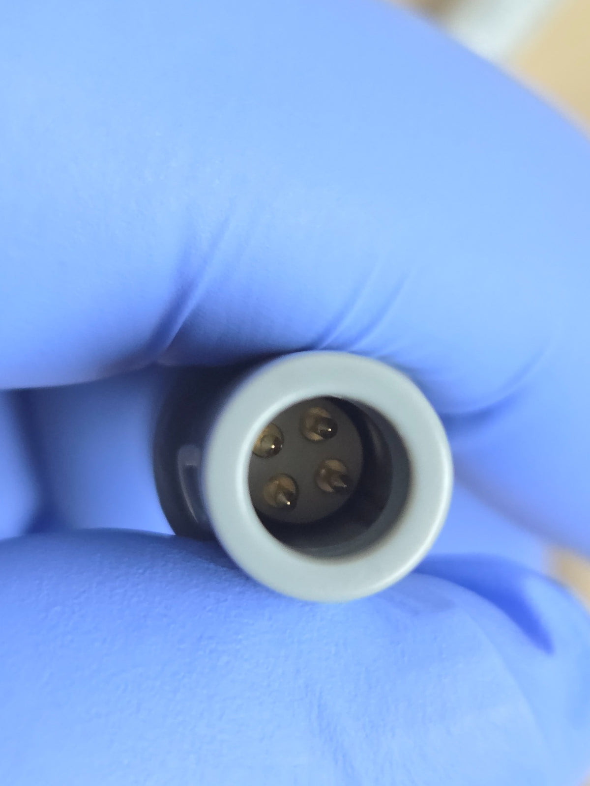 AquaVENT GGHC2600F02 four-pin connector close-up