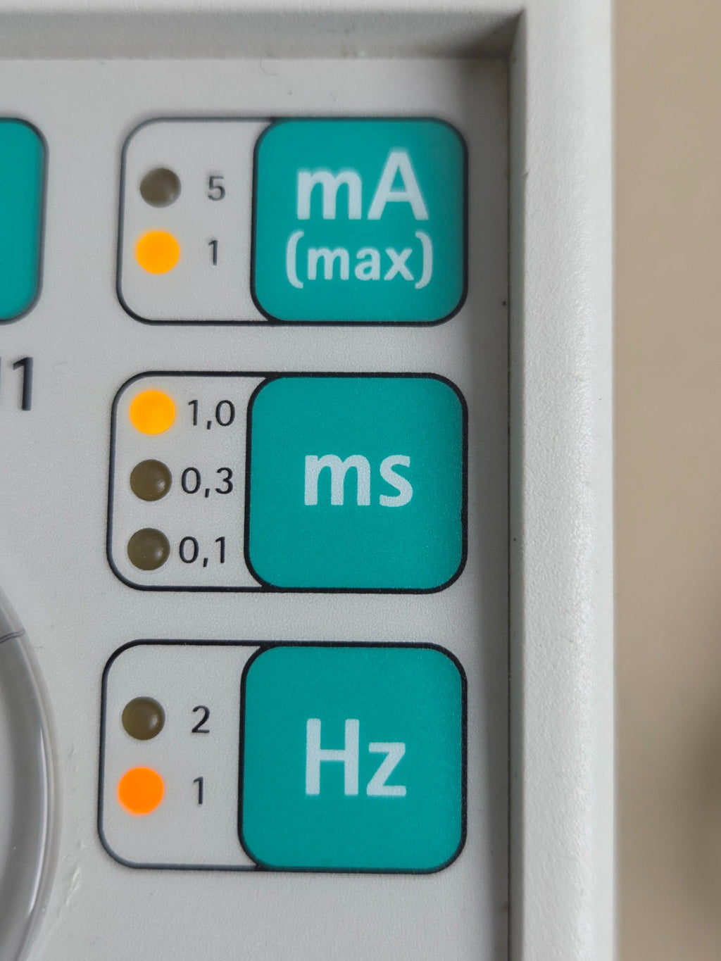 B. Braun Stimuplex HNS 11 pulse width frequency and current range controls
