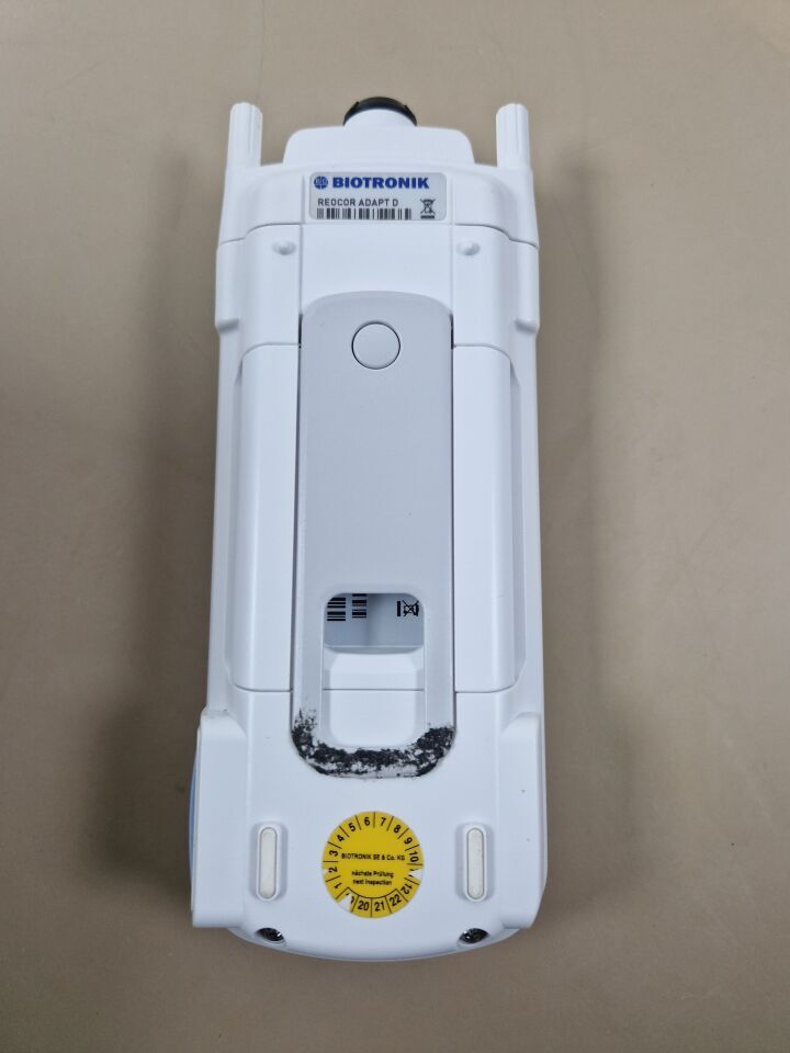 Biotronik Reocor D external pacemaker with PK-175 patient cable