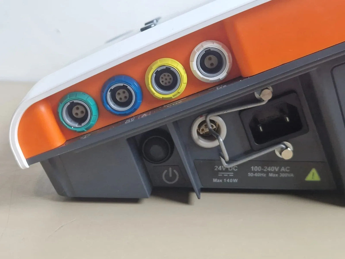 BREAS Vivo 55 ventilator – original advert photo 3