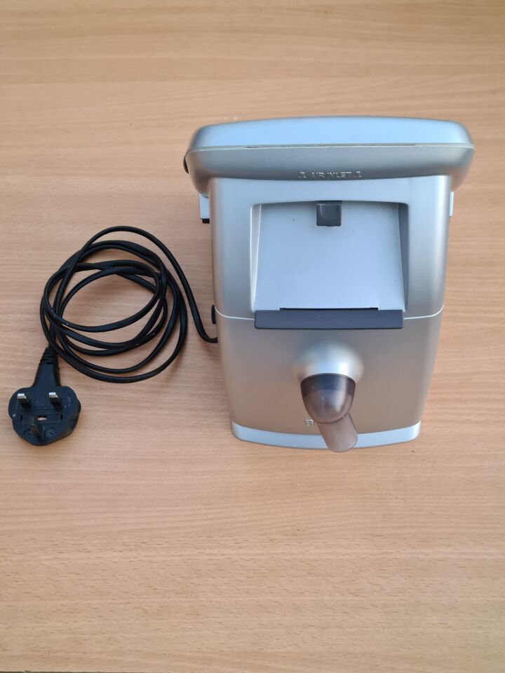 Breas Vivo 30 ventilator with internal battery pack