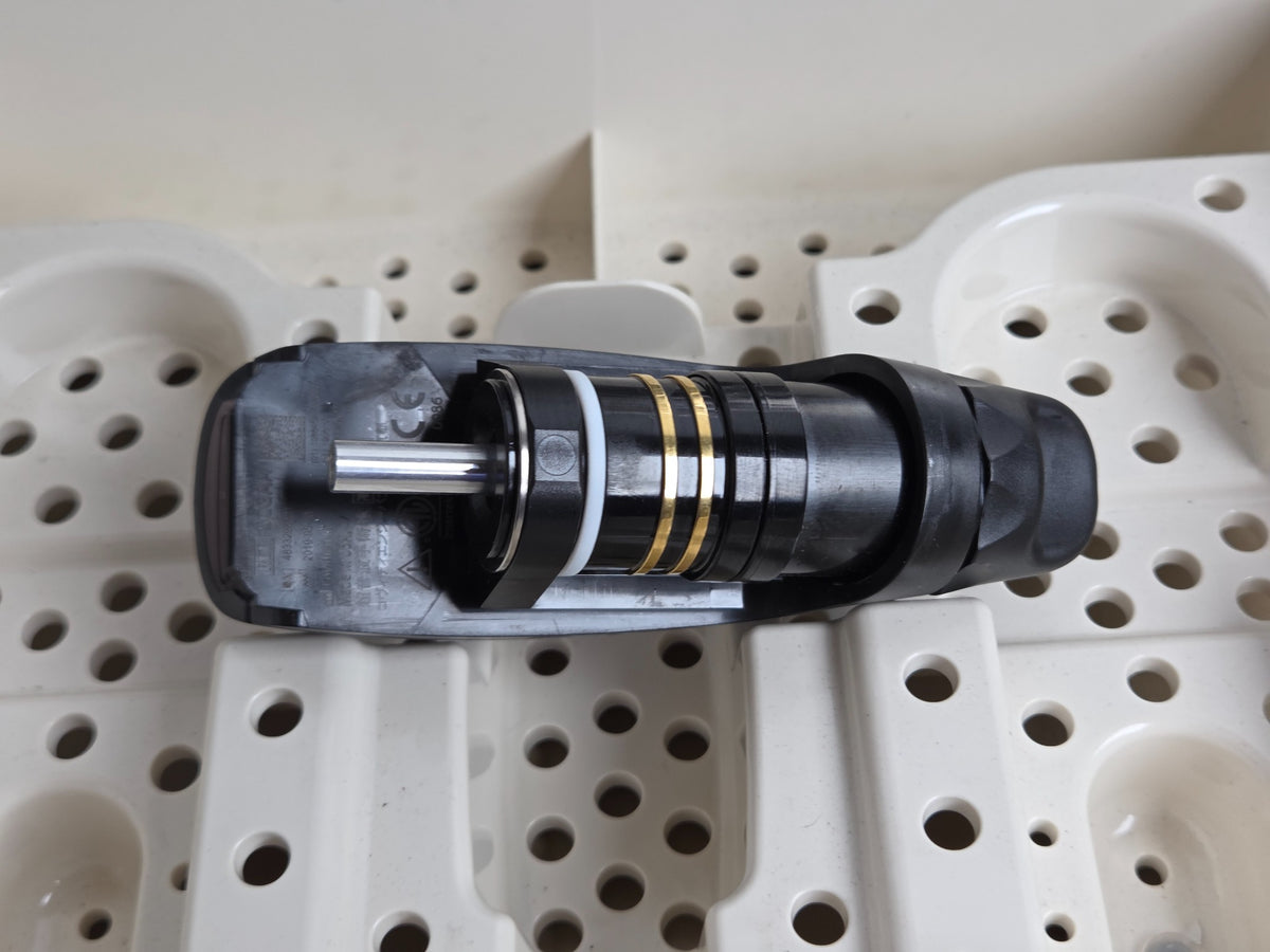 Covidien Sonicision SCGAA generator top and shaft view