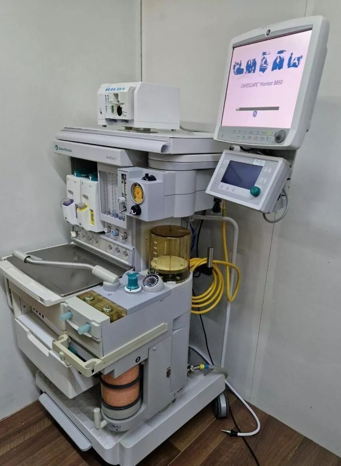 Datex Ohmeda Aestiva 5 anesthesia machine 7900 SmartVent GE B850