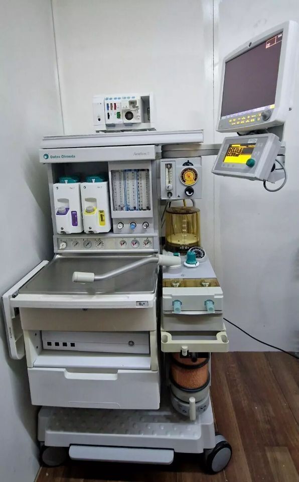 Datex Ohmeda Aestiva 5 anesthesia machine 7900 SmartVent GE B850
