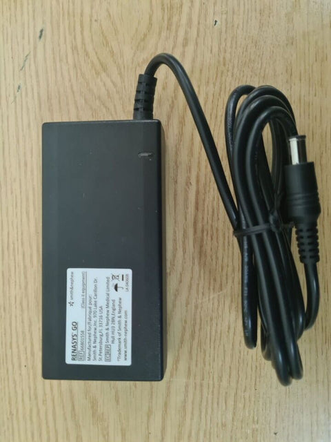 Smith & Nephew RENASYS GO Class II Power Supply Adapter 100–240V - photo 3