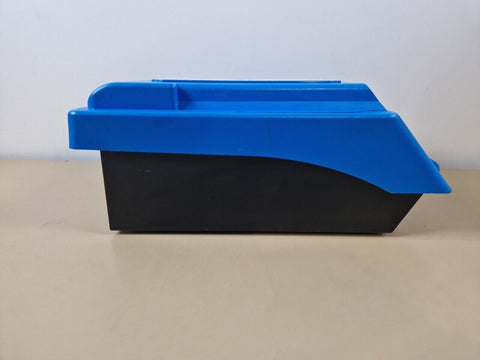 ZOLL AutoPulse Battery Charger - photo 6