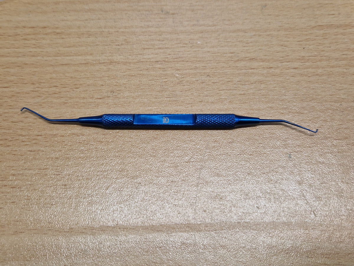 Reusable blue double-ended ophthalmic Sinskey-type hook instrument