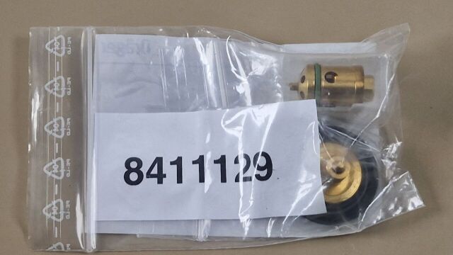 DRAEGER ventilator pre. set pressure regulator 8411129