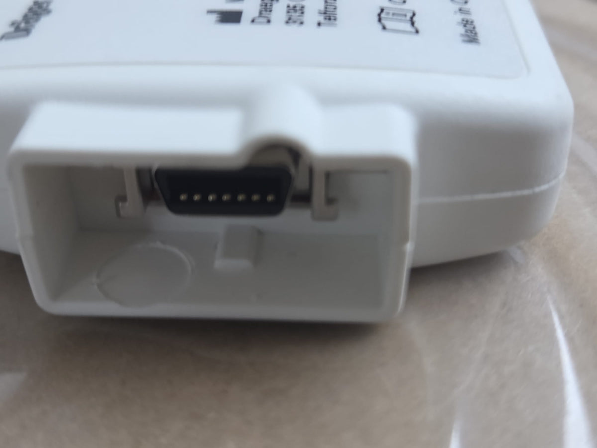 Dräger Infinity MCable Nellcor OxiMax MS20668 connector detail