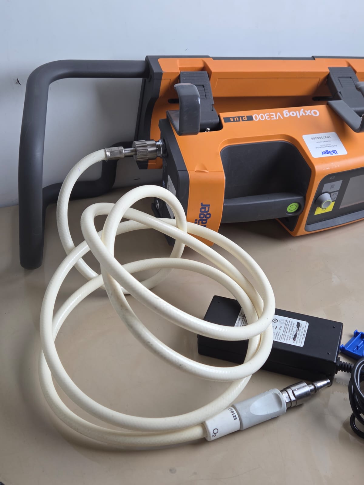 DRAEGER Drager VE300 PLUS Portable Transport Ventilator with CO2 sensor + hose + charger Transport Ventilator