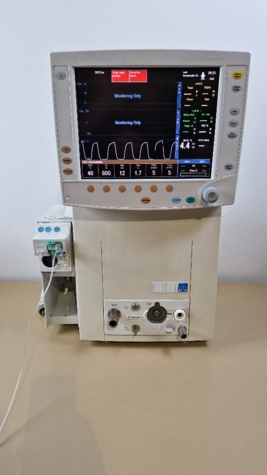 Datex Ohmeda Engstrom Carestation ventilator with GE COVX module
