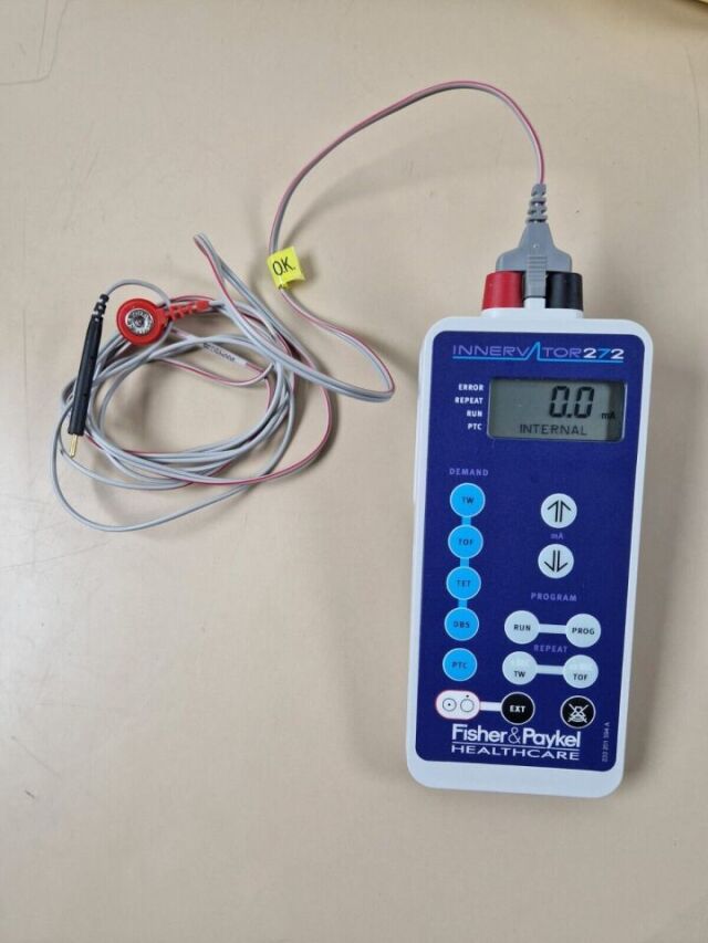 FISHER & PAYKEL Innervator Peripheral Nerve Stimulator 272 with 2x lead set