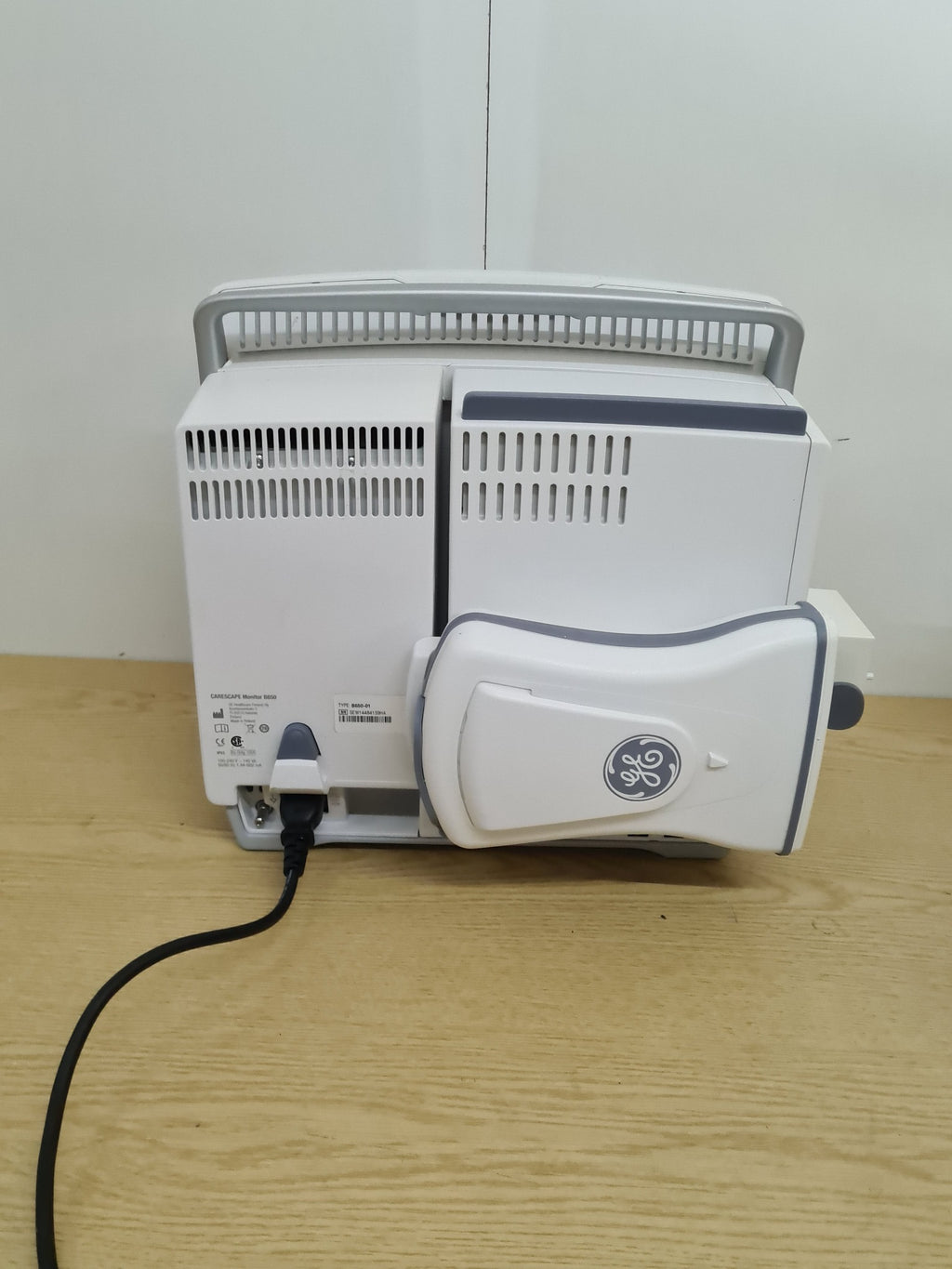 GE CARESCAPE B650 rear view with installed modules